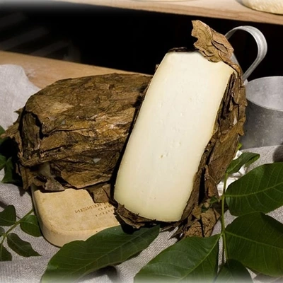 Caciotta Capra Foglie de Noce